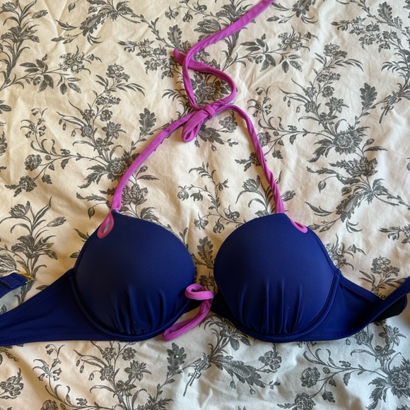 Victoria's Secret Bombshell Push-up Bikini Top - Picture 1 of 2
